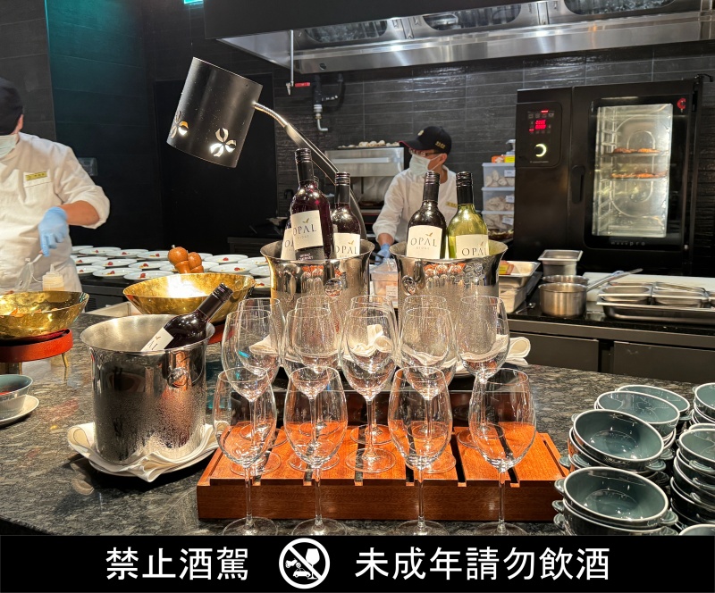 漢來集團首間Fine Dining Buffet 島語自助餐廳 鱈場蟹、干貝、生蠔、海膽、肋眼牛排自由 超過200道料理吃爽爽啦！平日午餐菜色 @兔貝比的菲比尋嚐