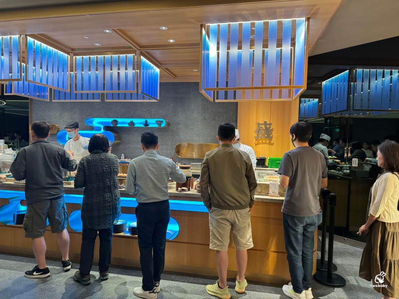 漢來集團首間Fine Dining Buffet 島語自助餐廳 鱈場蟹、干貝、生蠔、海膽、肋眼牛排自由 超過200道料理吃爽爽啦！平日午餐菜色 @兔貝比的菲比尋嚐