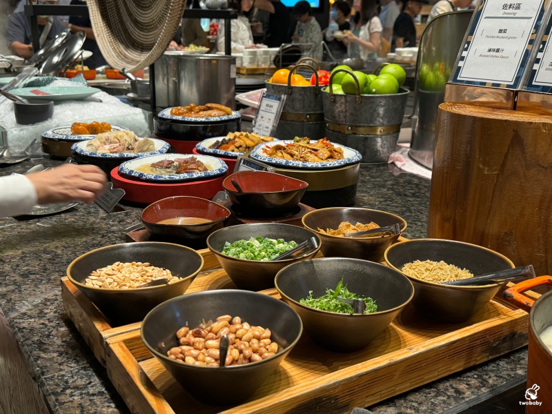 饗食天堂新北板橋店 吃到飽界的模範生 平日午餐不用一千元 CP值超高！ @兔貝比的菲比尋嚐