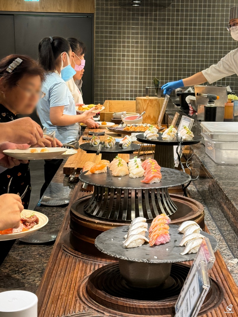 饗食天堂新北板橋店 吃到飽界的模範生 平日午餐不用一千元 CP值超高！ @兔貝比的菲比尋嚐