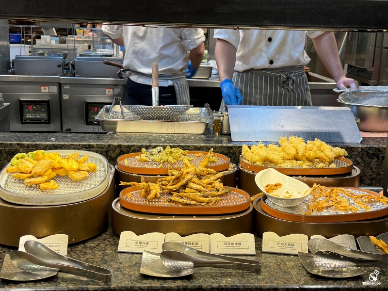 饗食天堂新北板橋店 吃到飽界的模範生 平日午餐不用一千元 CP值超高！ @兔貝比的菲比尋嚐