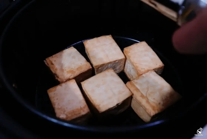 氣炸鍋食譜 炸豆腐佐泡菜 清爽又開胃！ @兔貝比的菲比尋嚐