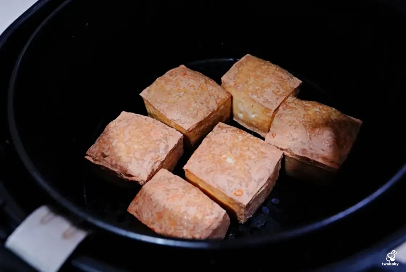 氣炸鍋食譜 炸豆腐佐泡菜 清爽又開胃！ @兔貝比的菲比尋嚐