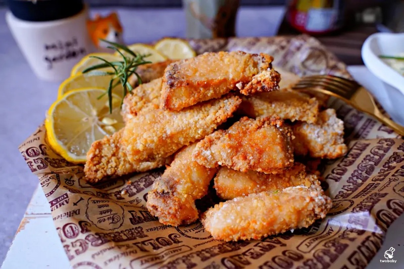 氣炸鍋食譜 香酥魚塊 不用油炸一樣外酥內嫩又爽口！ @兔貝比的菲比尋嚐