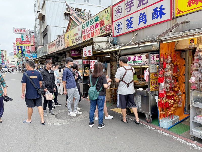 林家芋泥球 廟口必吃巨無霸芋泥球 現包現炸飽滿紮實甜而不膩 日賣1000顆有夠夯！ @兔貝比的菲比尋嚐