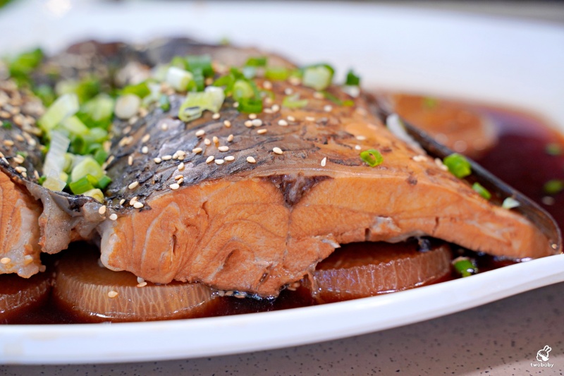 綠野鄉村活魚湘菜餐廳 動漫音樂饗魚宴 隱藏版的活魚五吃，一桌只要5000元！ @兔貝比的菲比尋嚐