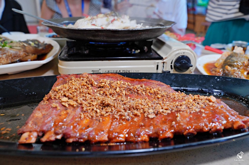 綠野鄉村活魚湘菜餐廳 動漫音樂饗魚宴 隱藏版的活魚五吃，一桌只要5000元！ @兔貝比的菲比尋嚐