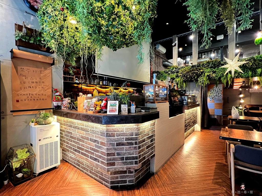 GreenHouse早午餐 森林系網美餐廳 在綠意氛圍裡喝咖啡超療癒的！ @兔貝比的菲比尋嚐