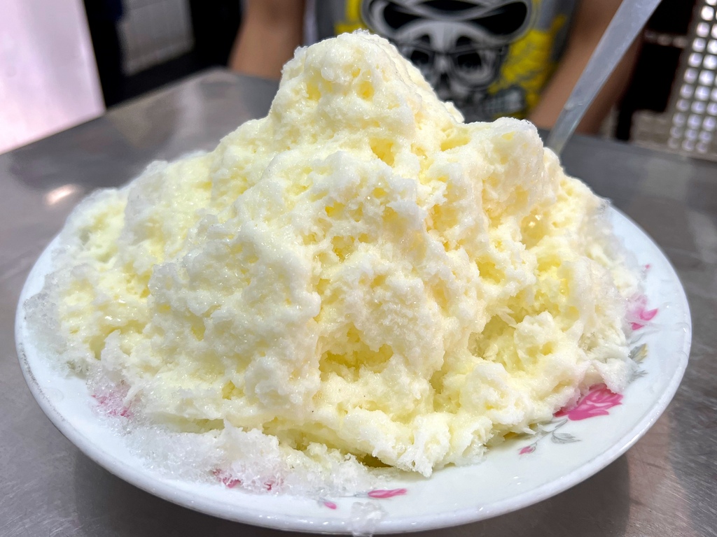 小涼園冰菓室 頭城必吃美食 近70年的古早味剉冰專賣店 招牌八寶冰夏季限定開賣囉！ @兔貝比的菲比尋嚐