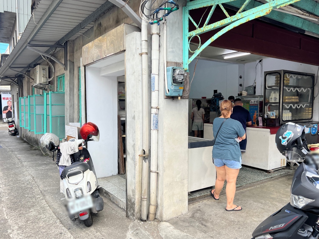 小涼園冰菓室 頭城必吃美食 近70年的古早味剉冰專賣店 招牌八寶冰夏季限定開賣囉！ @兔貝比的菲比尋嚐